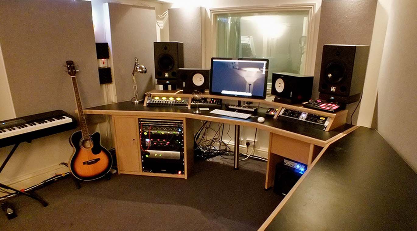  Stüdyo İçi ve Kontrol Odası Ses Sistemleri